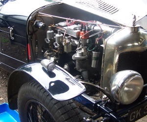 Carburettor fitted to car